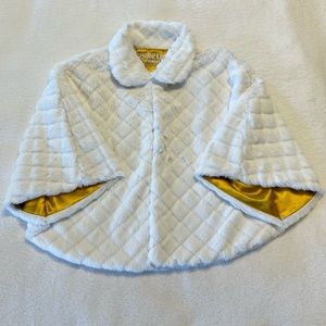 HP ❤️ OshKosh Genuine Kids 4T Cream/Gold Cape
